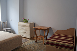 triviečio kambario nuotrauka